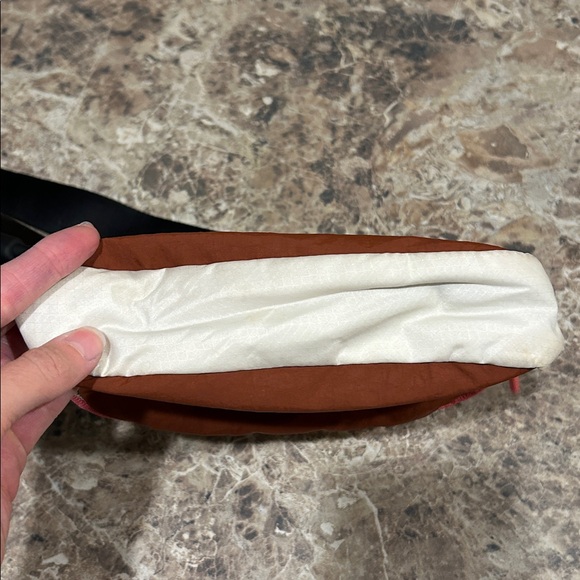 Lululemon Belt Bag - Picture 4 of 7